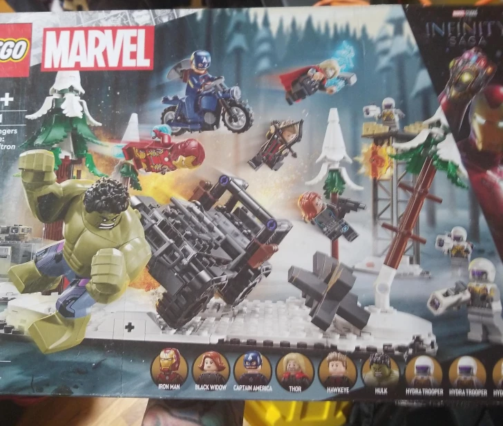 LEGO Marvel Avengers: Hydra Showdown 76267 thumbnail