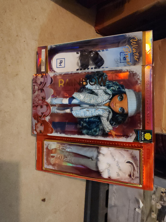 Rainbow High Winter Break Skyler Bradshaw Doll thumbnail
