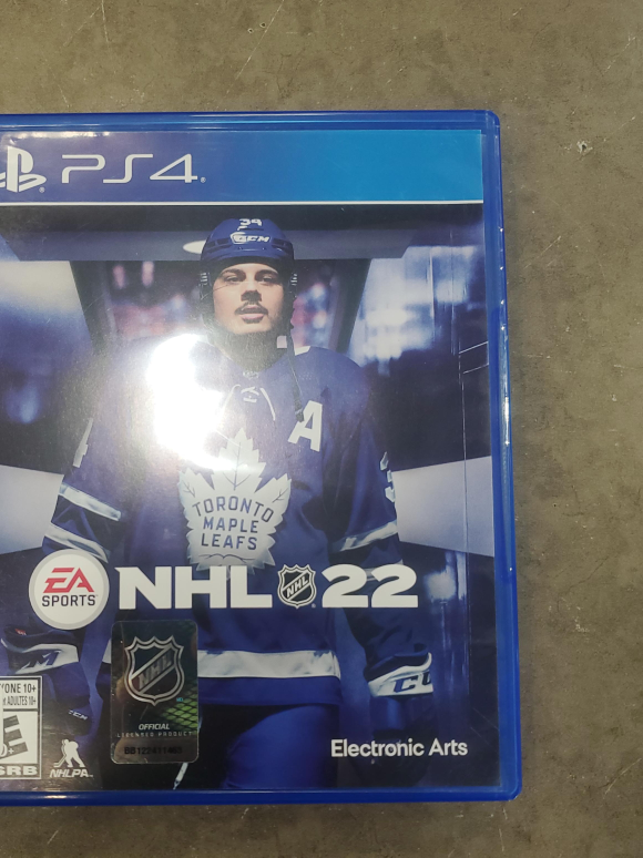 NHL 22 PS4 - Toronto Maple Leafs Edition thumbnail
