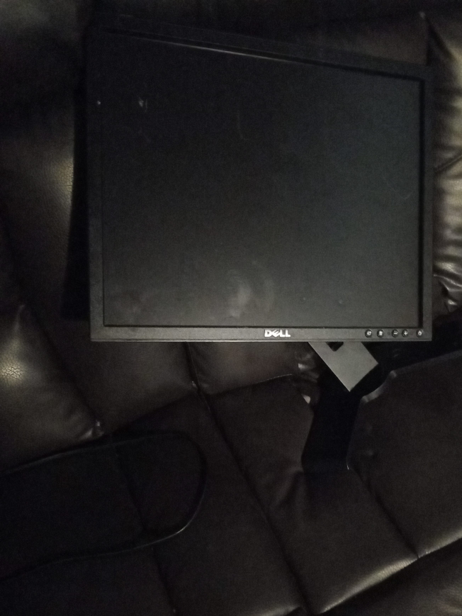 Dell Monitor - Great Condition thumbnail