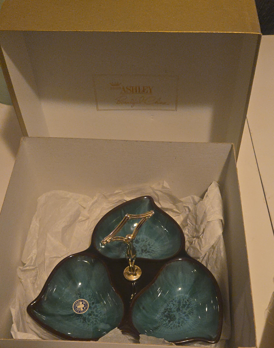 Ashley Fine Bone China Serving Dish thumbnail