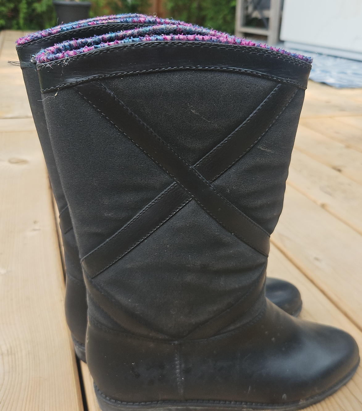 Black Winter Boots thumbnail