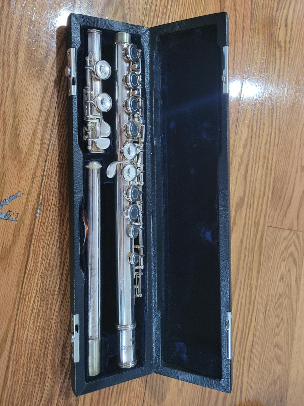 Prelude FL-711 Flute with Case thumbnail