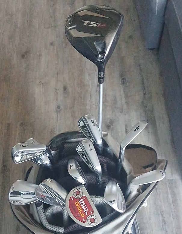 Titleist Golf Club Set