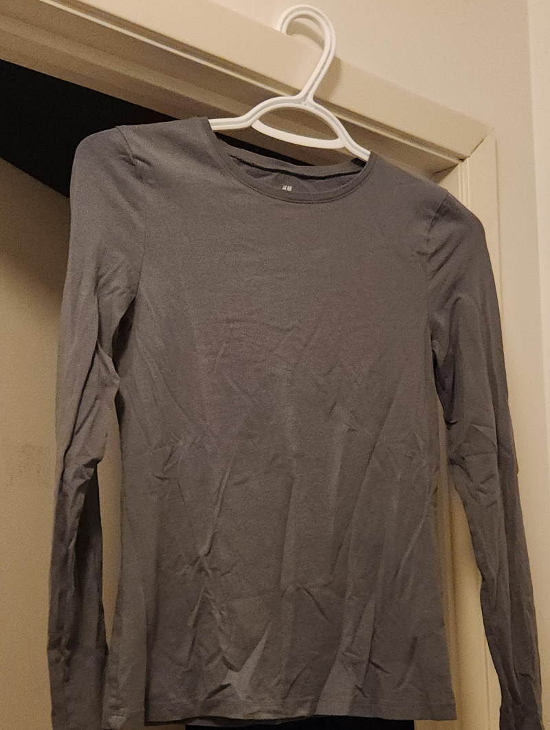 H&M Grey Long Sleeve Top thumbnail