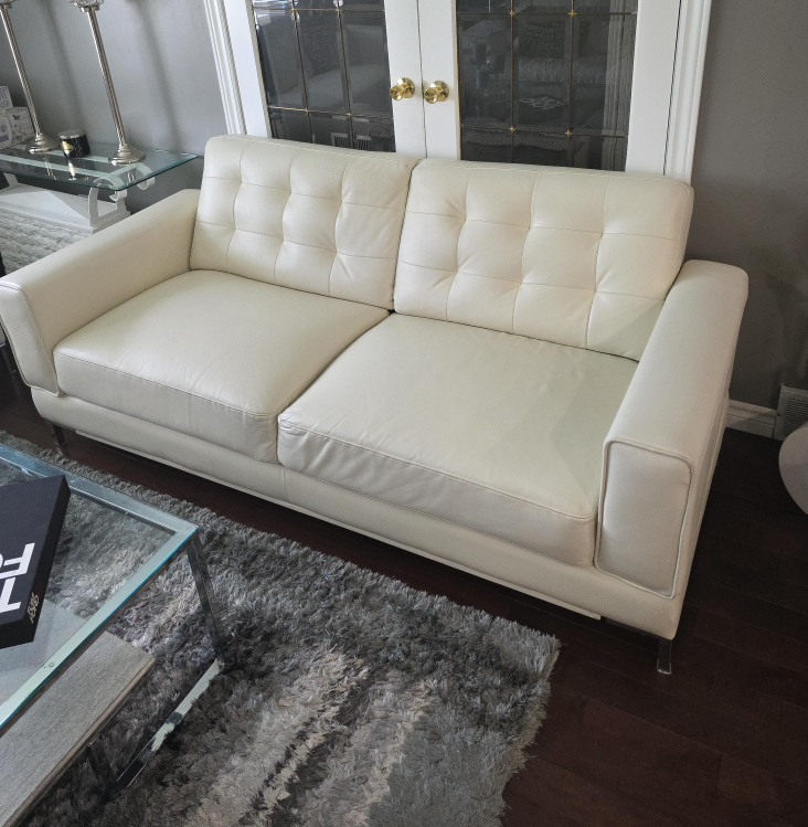 Cream Leather Sofa thumbnail
