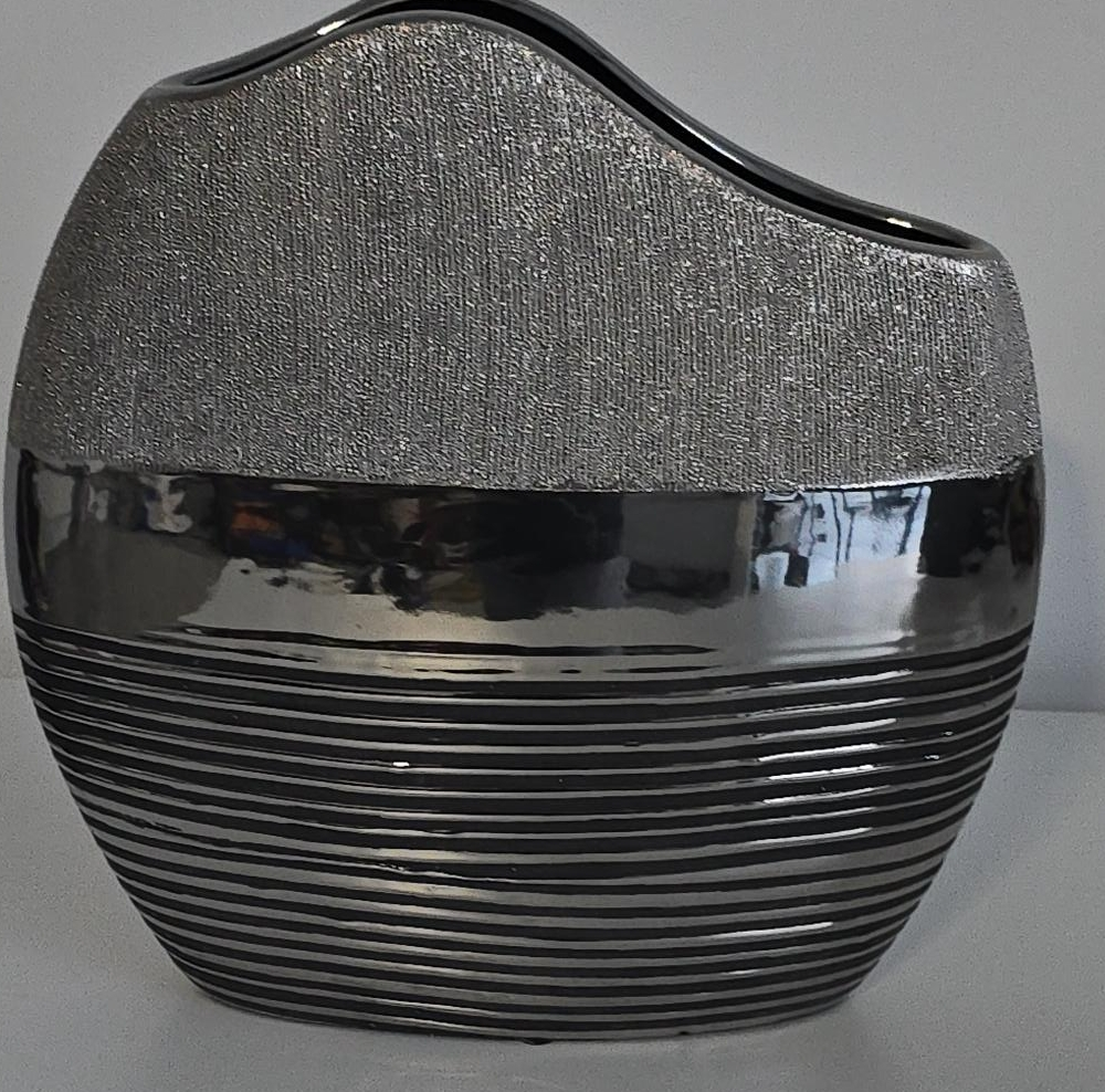 Silver Decorative Vase thumbnail
