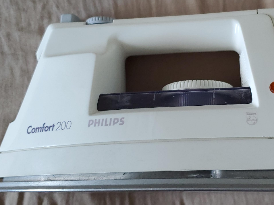 Philips Comfort 200 Steam Iron thumbnail
