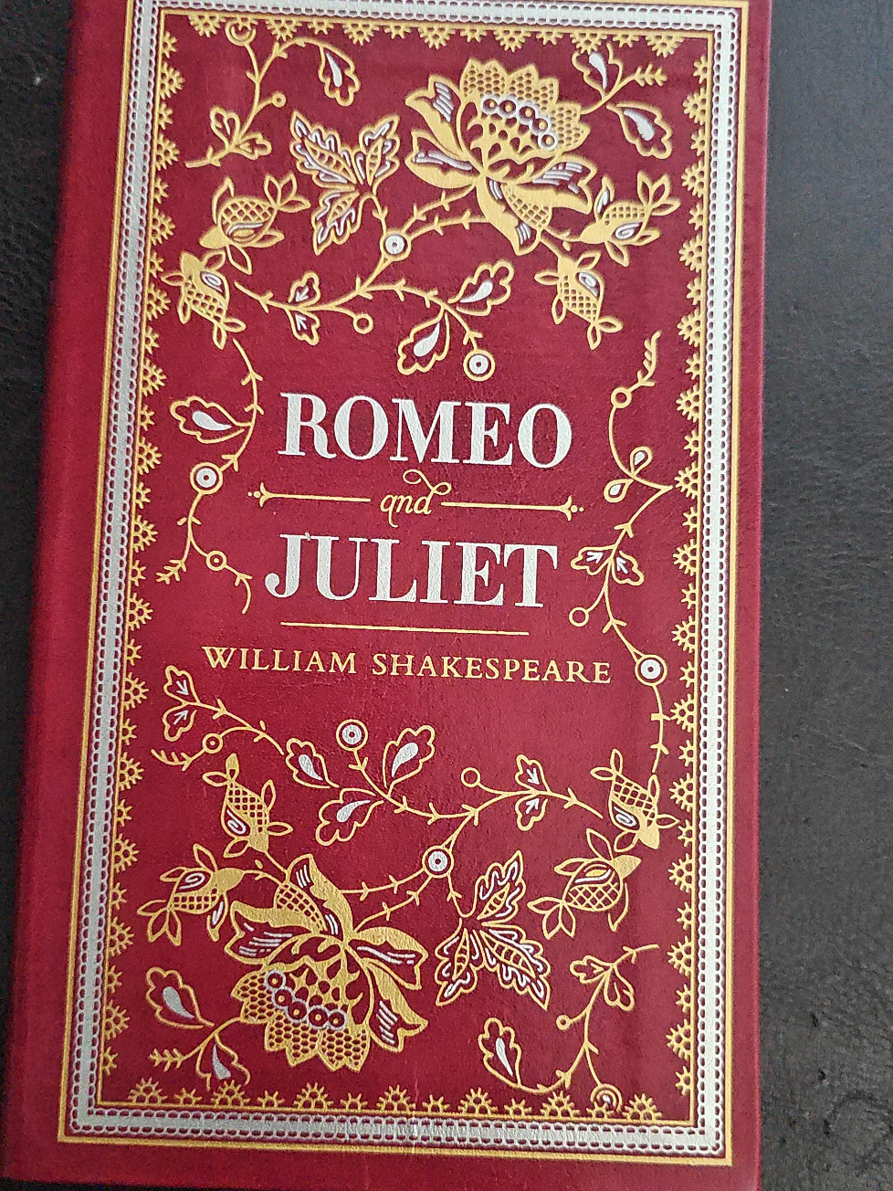 Romeo and Juliet by William Shakespeare thumbnail