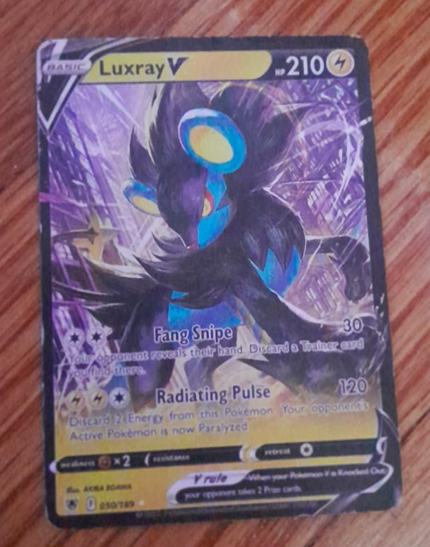 Luxray V Pokemon Card thumbnail