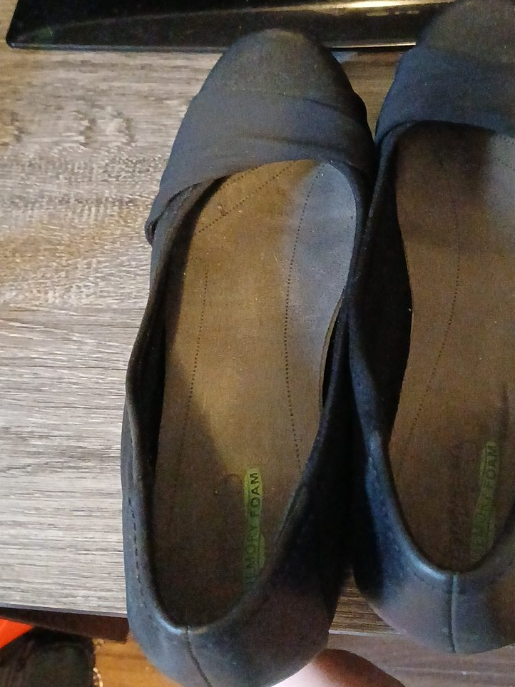 Black Memory Foam Flats thumbnail