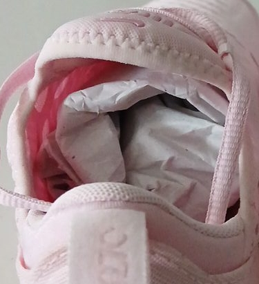 Nike Air Max 270 Pink Shoes thumbnail