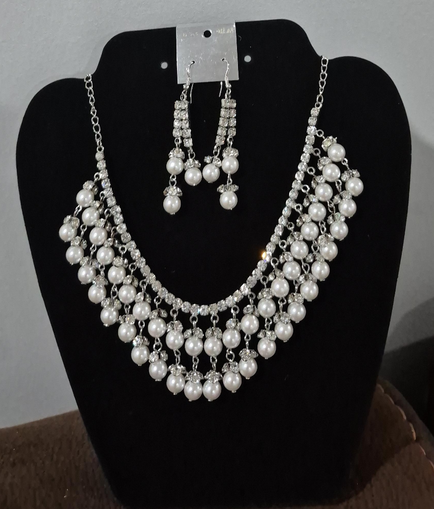 Pearl & Rhinestone Necklace & Earring Set thumbnail