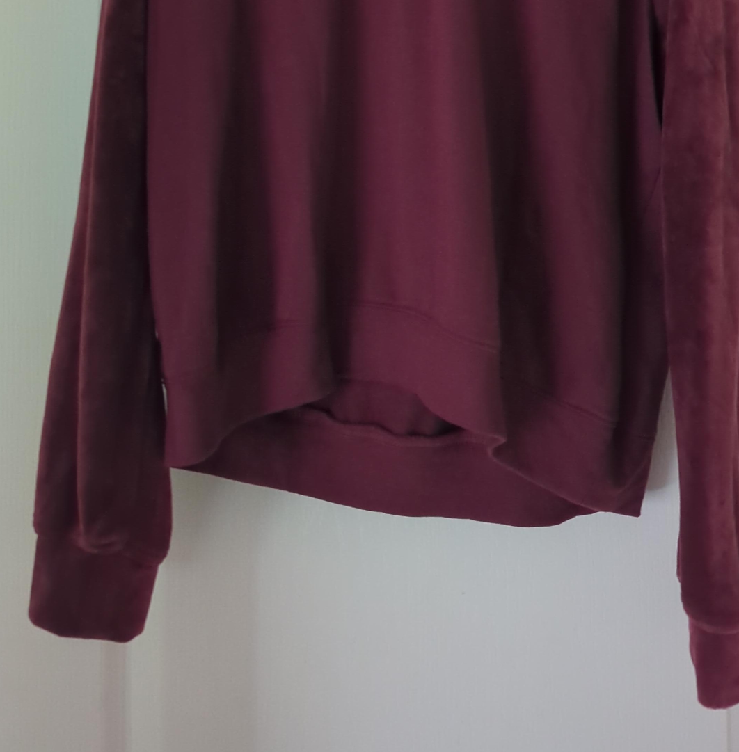 Burgundy Pullover Sweatshirt thumbnail