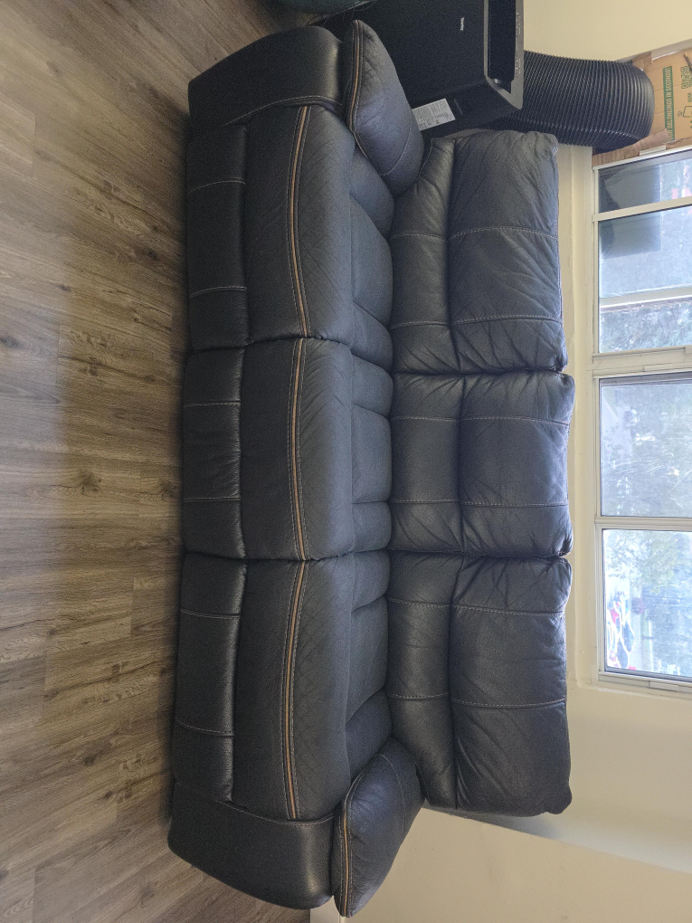 Black Leather Reclining Sofa thumbnail