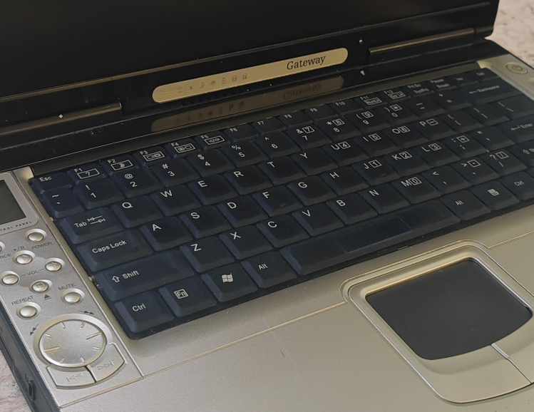 Gateway Laptop ( for parts) image indicator(1)