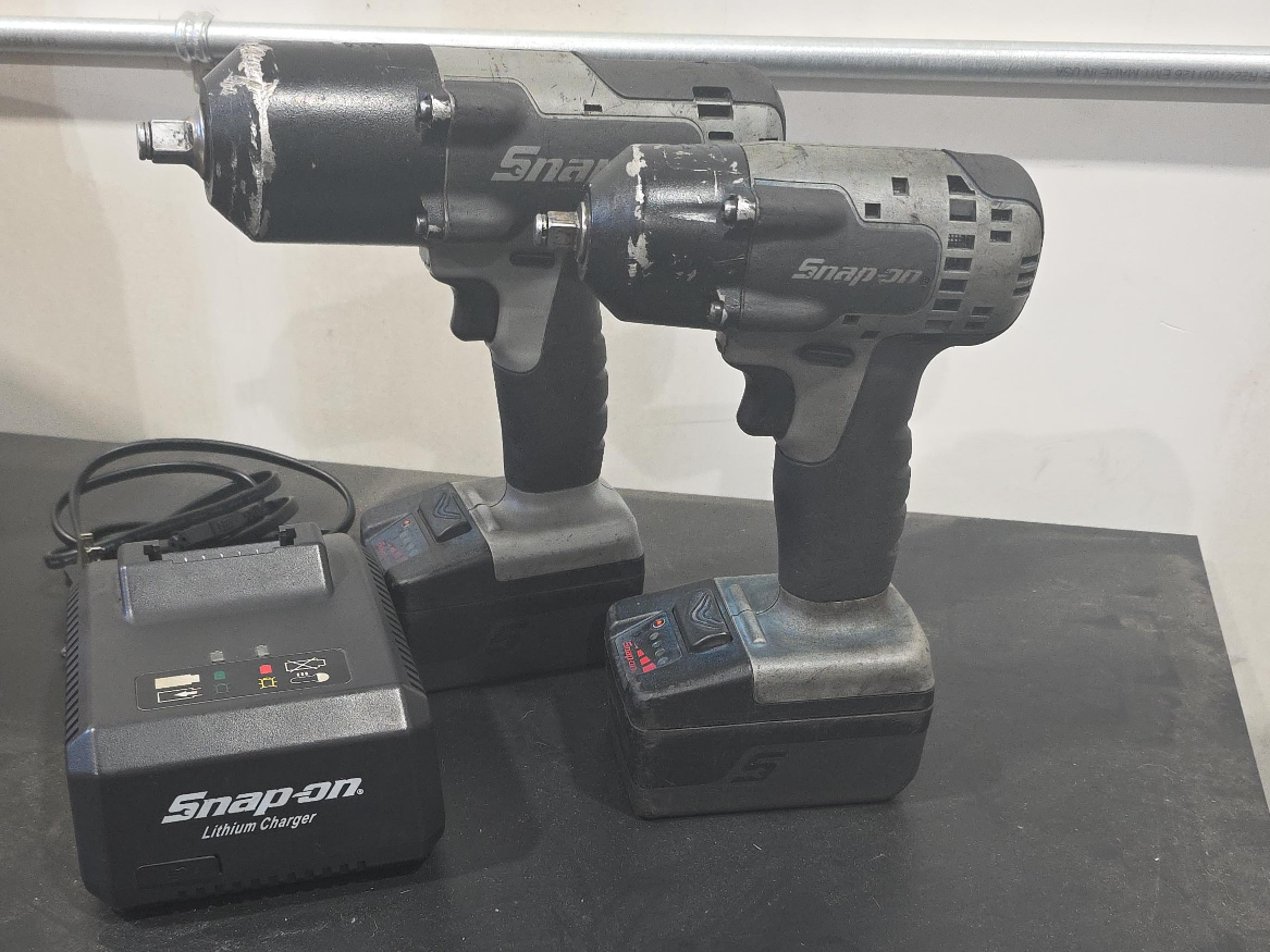 Snap-on 18V Impact Wrench kit thumbnail