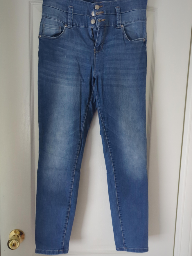 High Waisted Jeans - Size 7 thumbnail