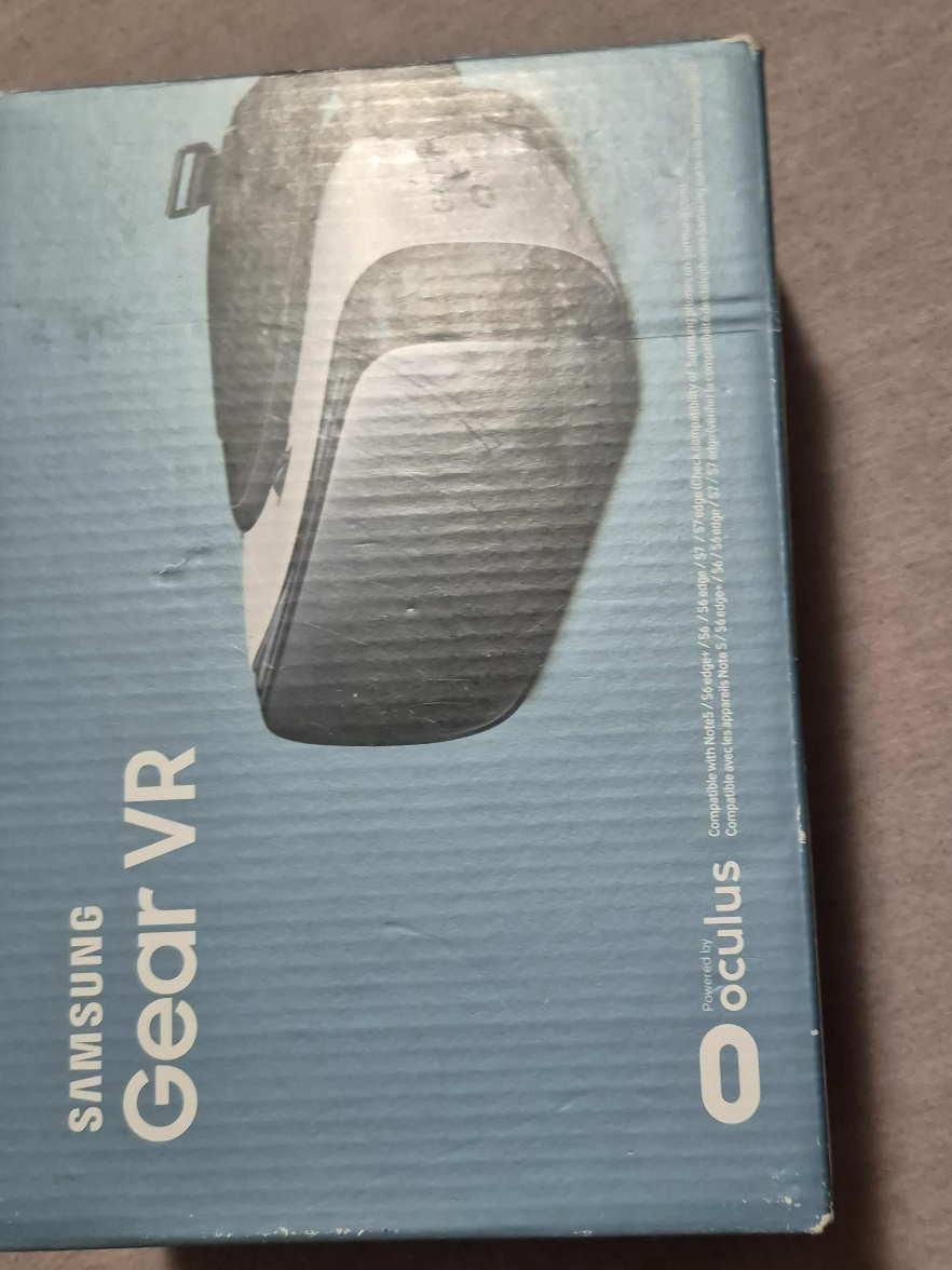 Samsung Gear VR Headset thumbnail