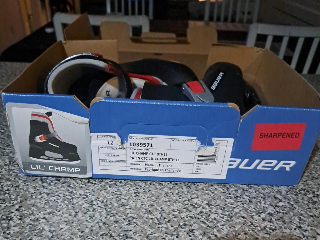 Bauer Lil' Champ CTC BTH11 Size 12 Ice Skates thumbnail