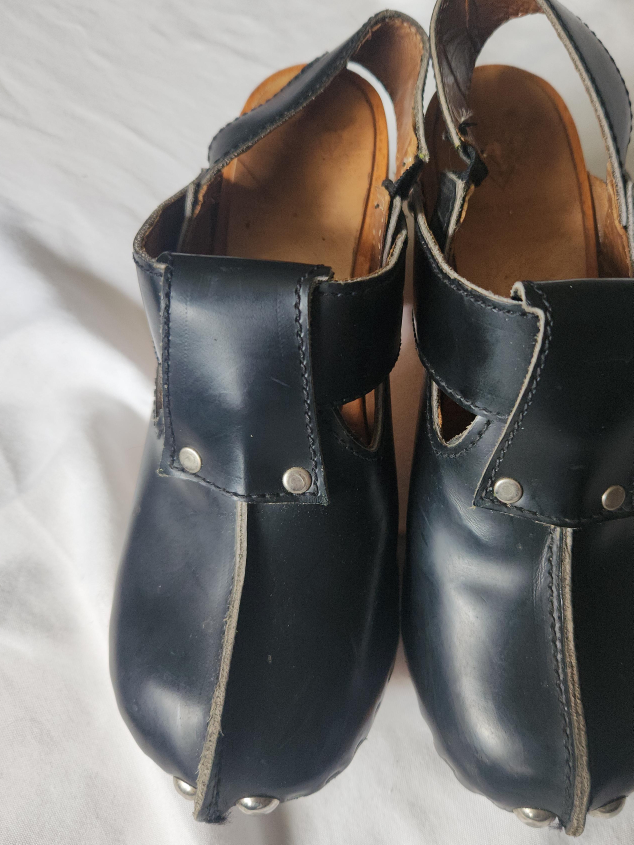 Black Leather Fluevogs with Slingback Strap