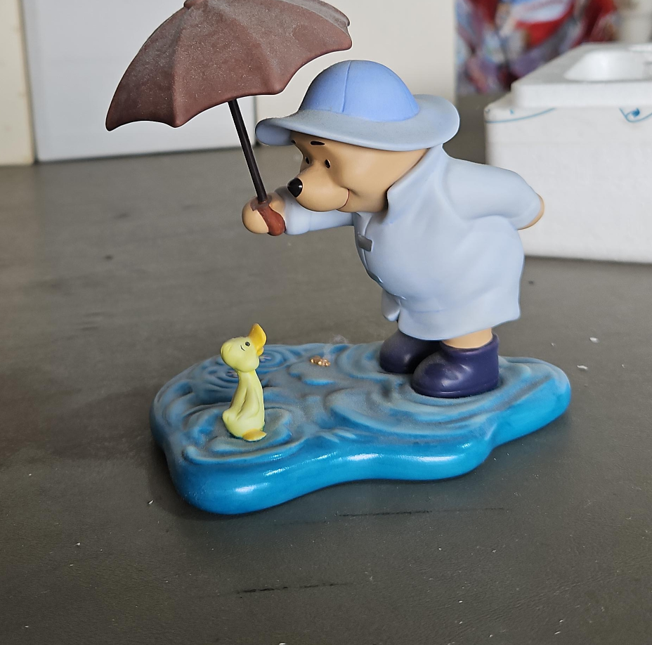 Disney Pooh & Friends Figurine thumbnail