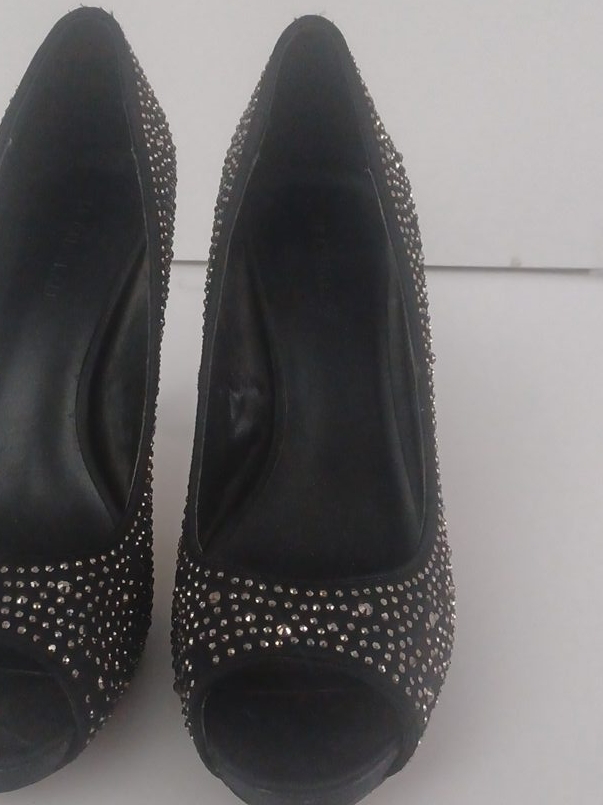 Very Classy Black and diamonds Heels, Size 8 thumbnail