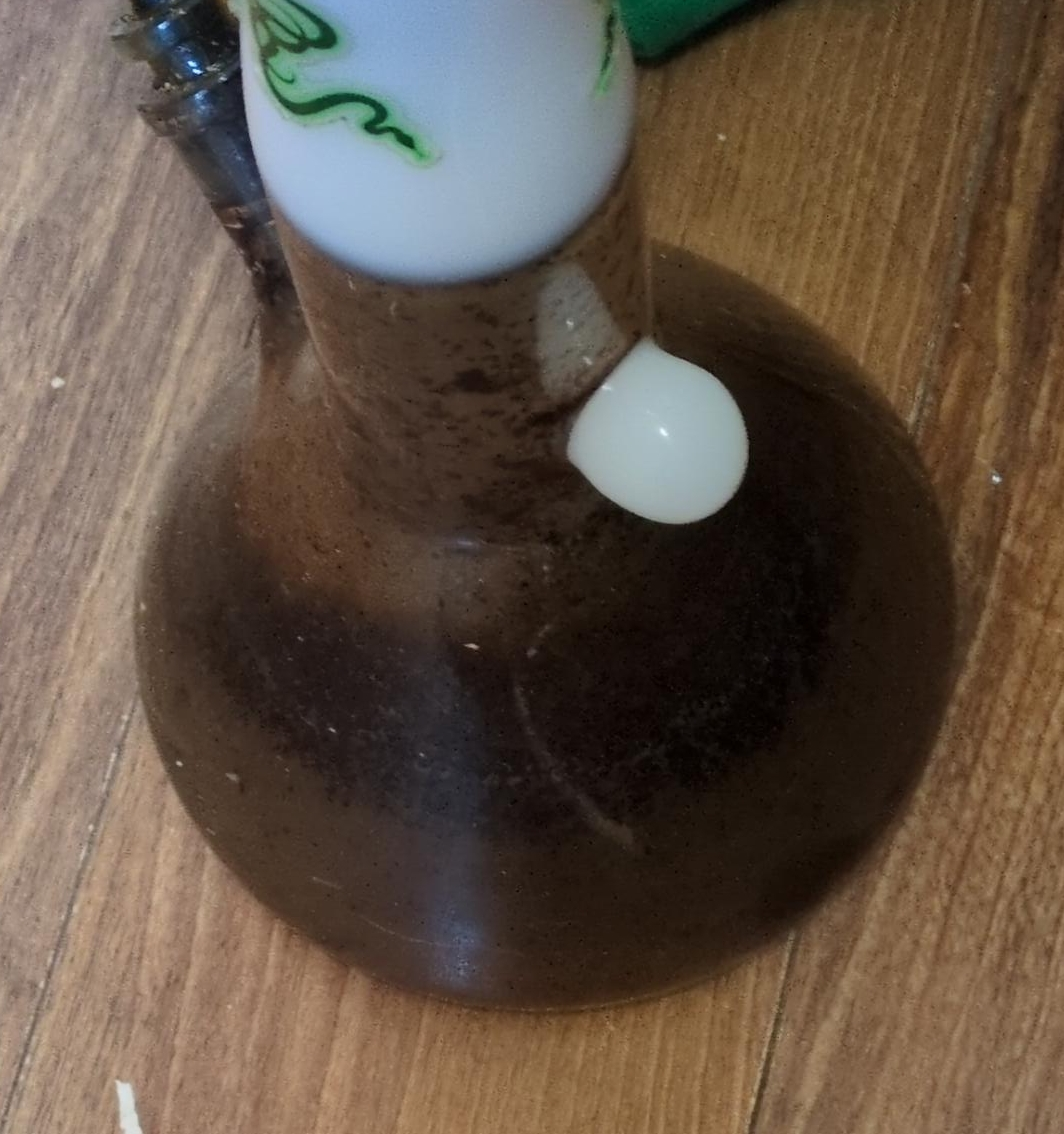16" vōdka brand water pipe thumbnail