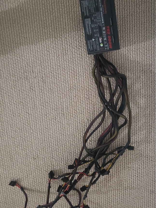 Thermaltake TR2 800W Power Supply thumbnail