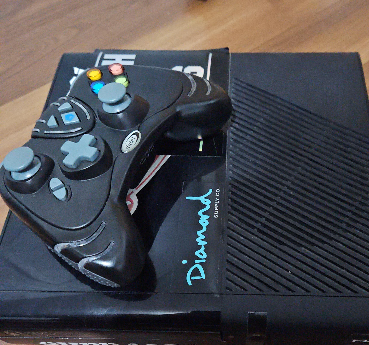 Modded xbox 360 with Datel Xbox 360 Controller thumbnail