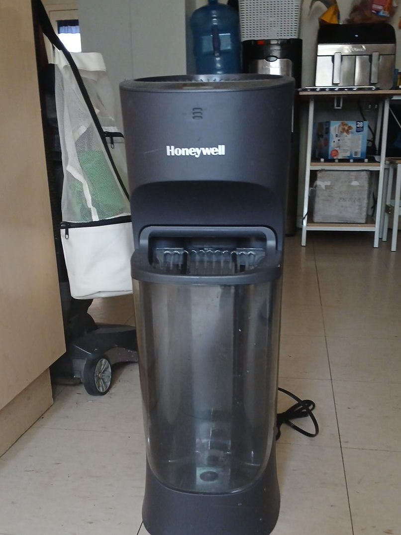 Honeywell Air Purifier thumbnail