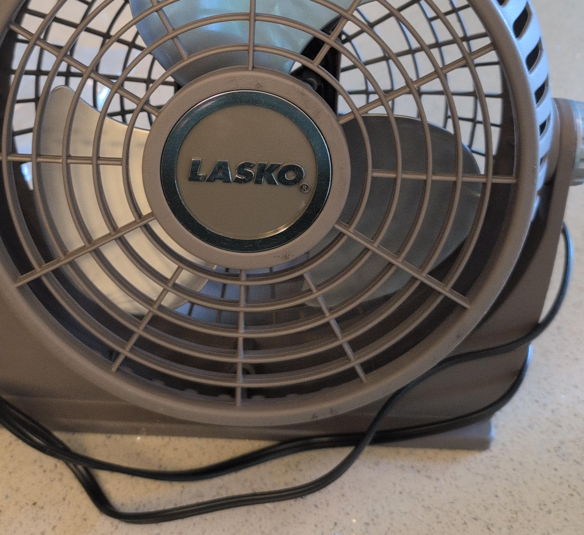 Lasko Tabletop Fan - Brown image indicator(1)