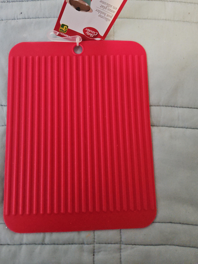 Betty Crocker Silicone Pot Holder - Red