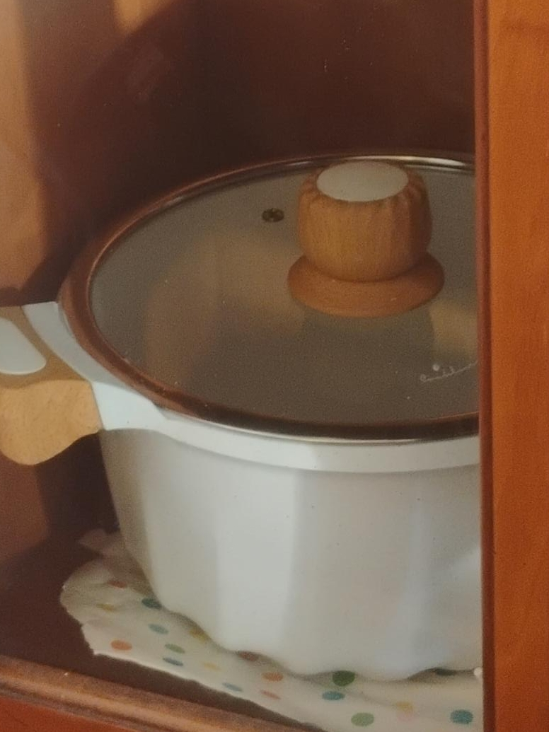 White Cooking Pot with Lid thumbnail