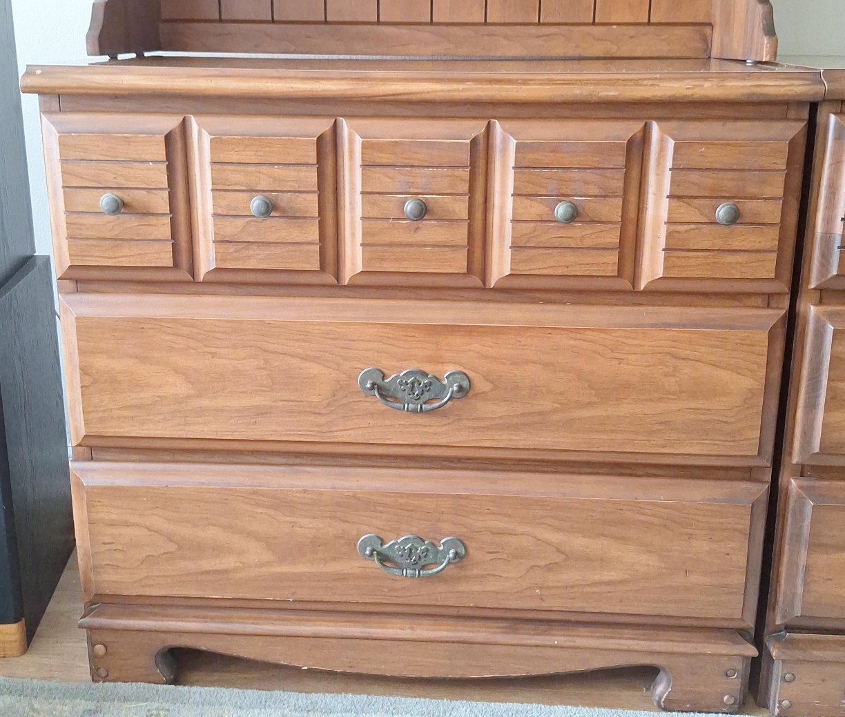 Wood Dresser thumbnail