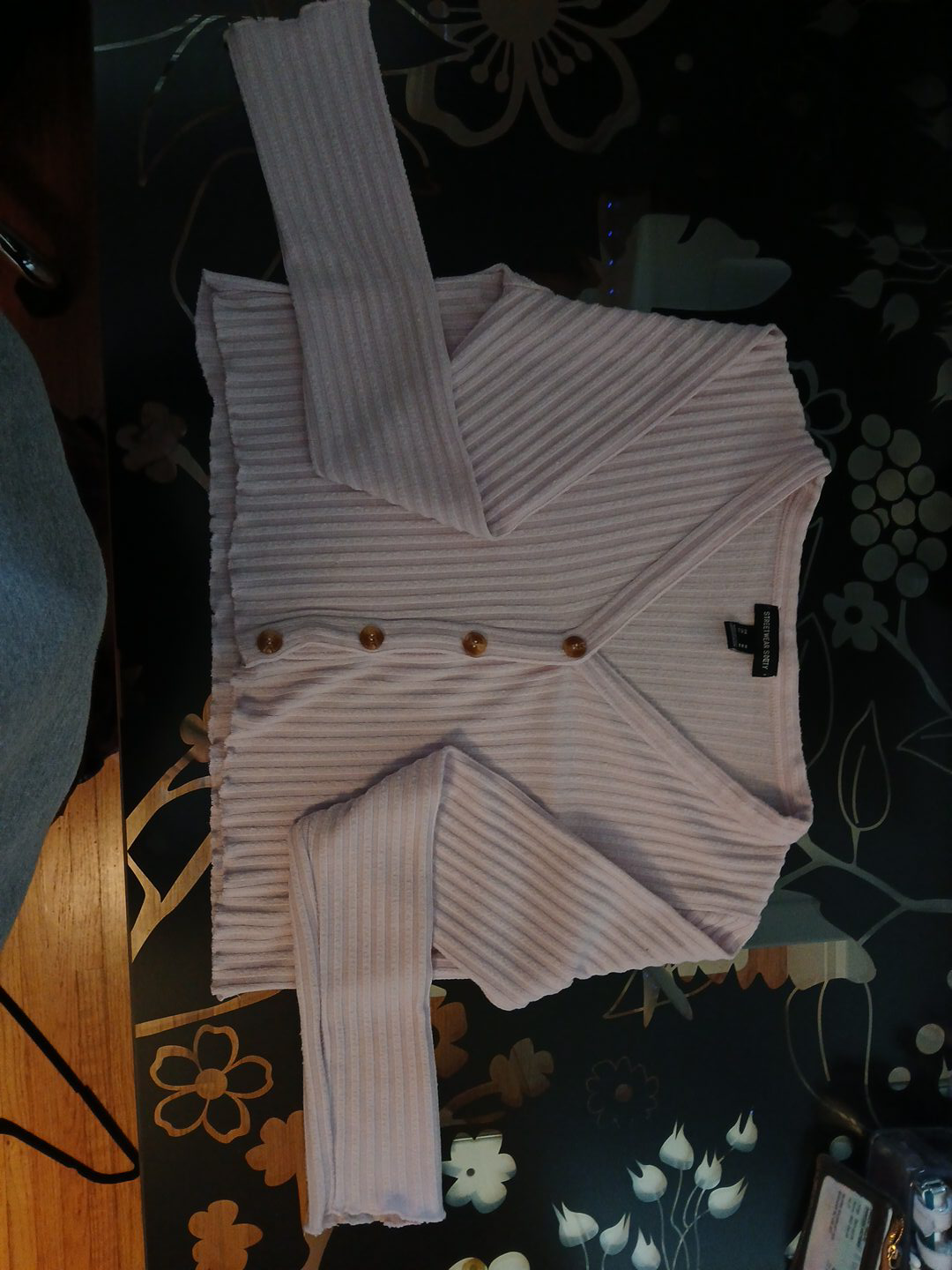 Streetwear Society Cardigan - Size M thumbnail