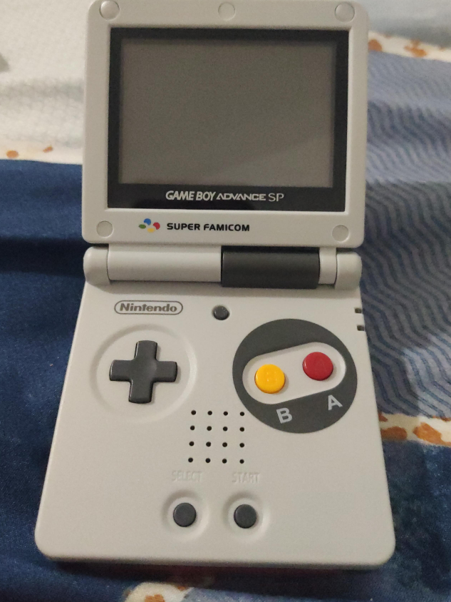 Nintendo Game Boy Advance SP Super Famicom Edition thumbnail