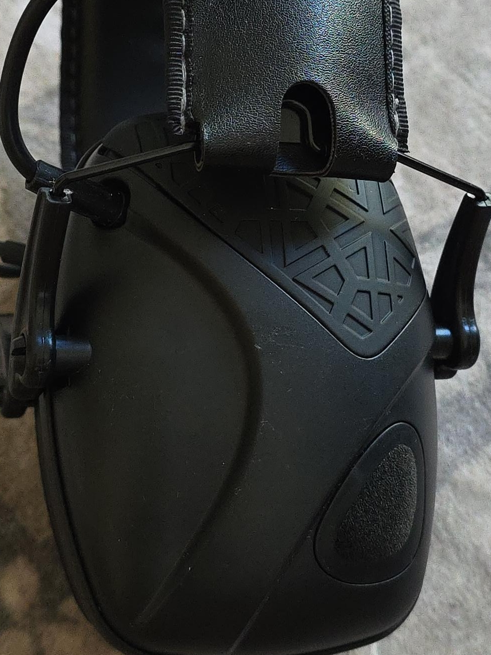 Black Electronic Shooting Earmuffs thumbnail