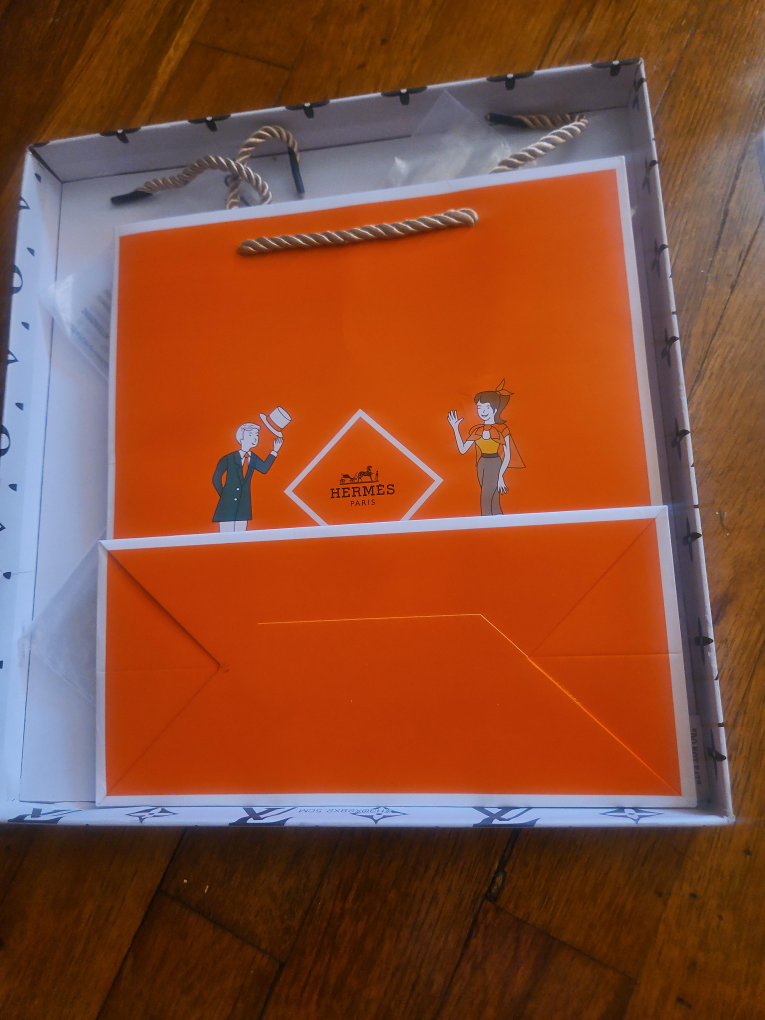 Hermes orange authentic paper shopping bag. thumbnail