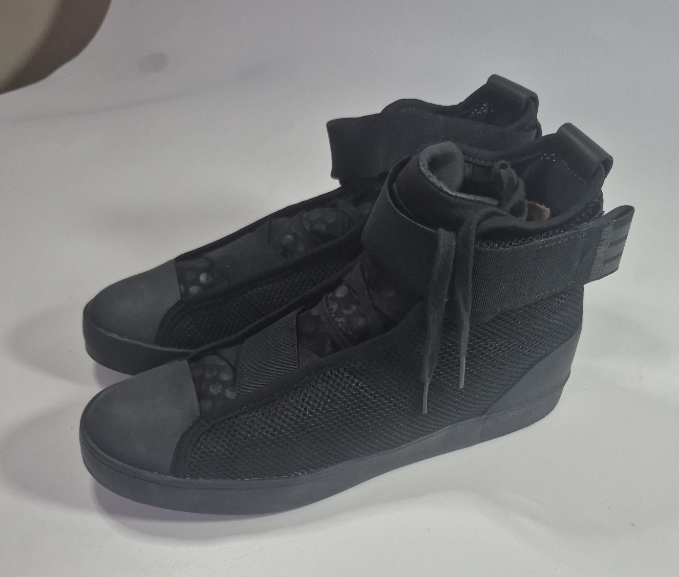 Y-3 Black Sneakers US 7.5 thumbnail
