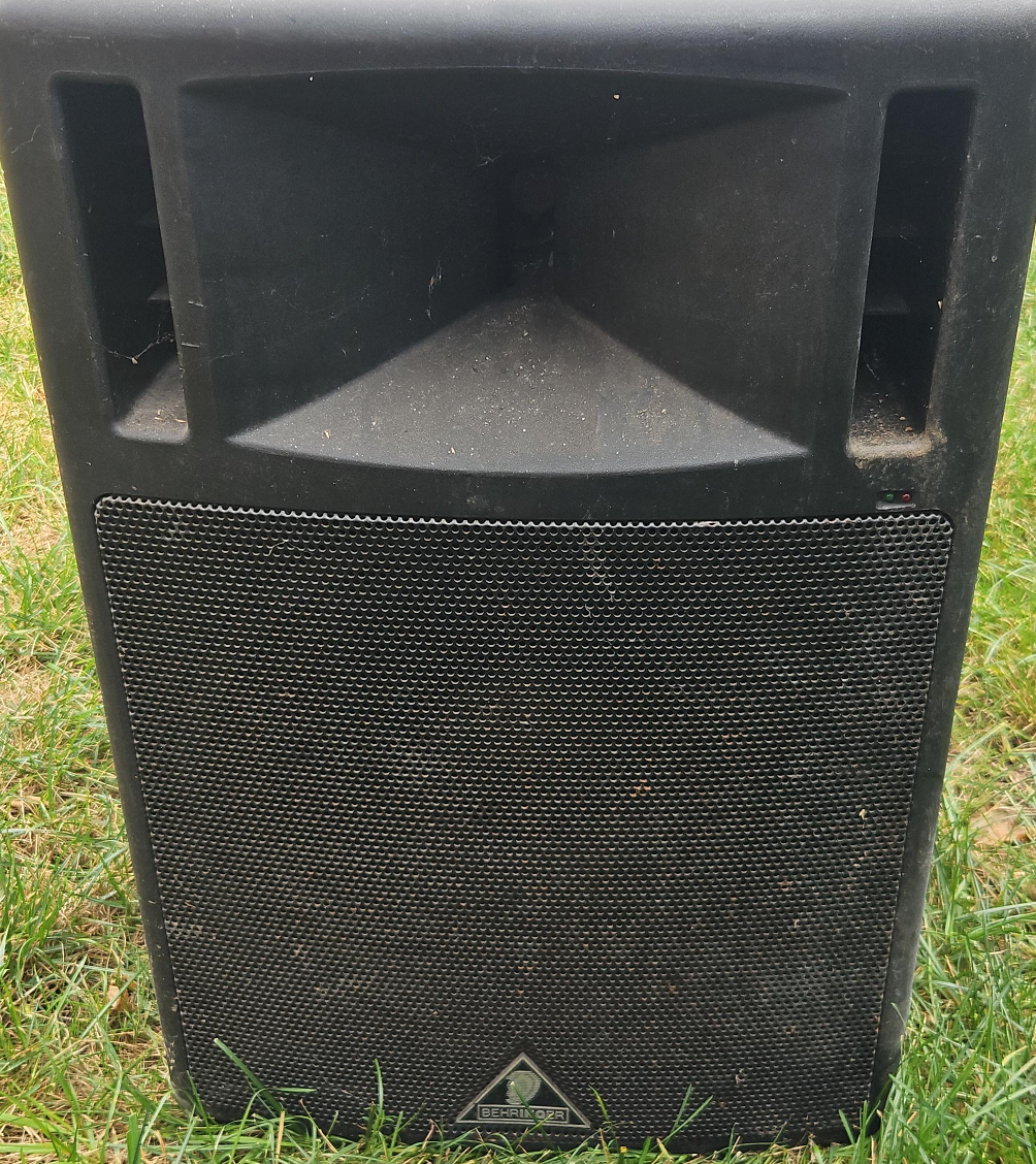 Behringer Ultrawave B300 Active Speaker thumbnail