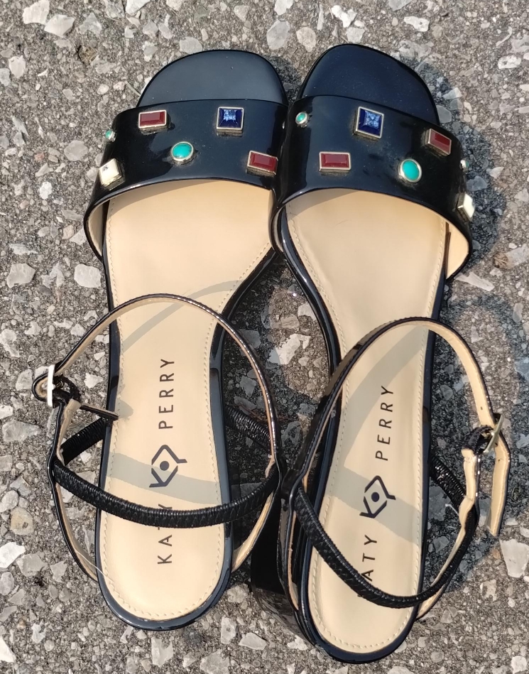 Katy Perry Black Sandals thumbnail