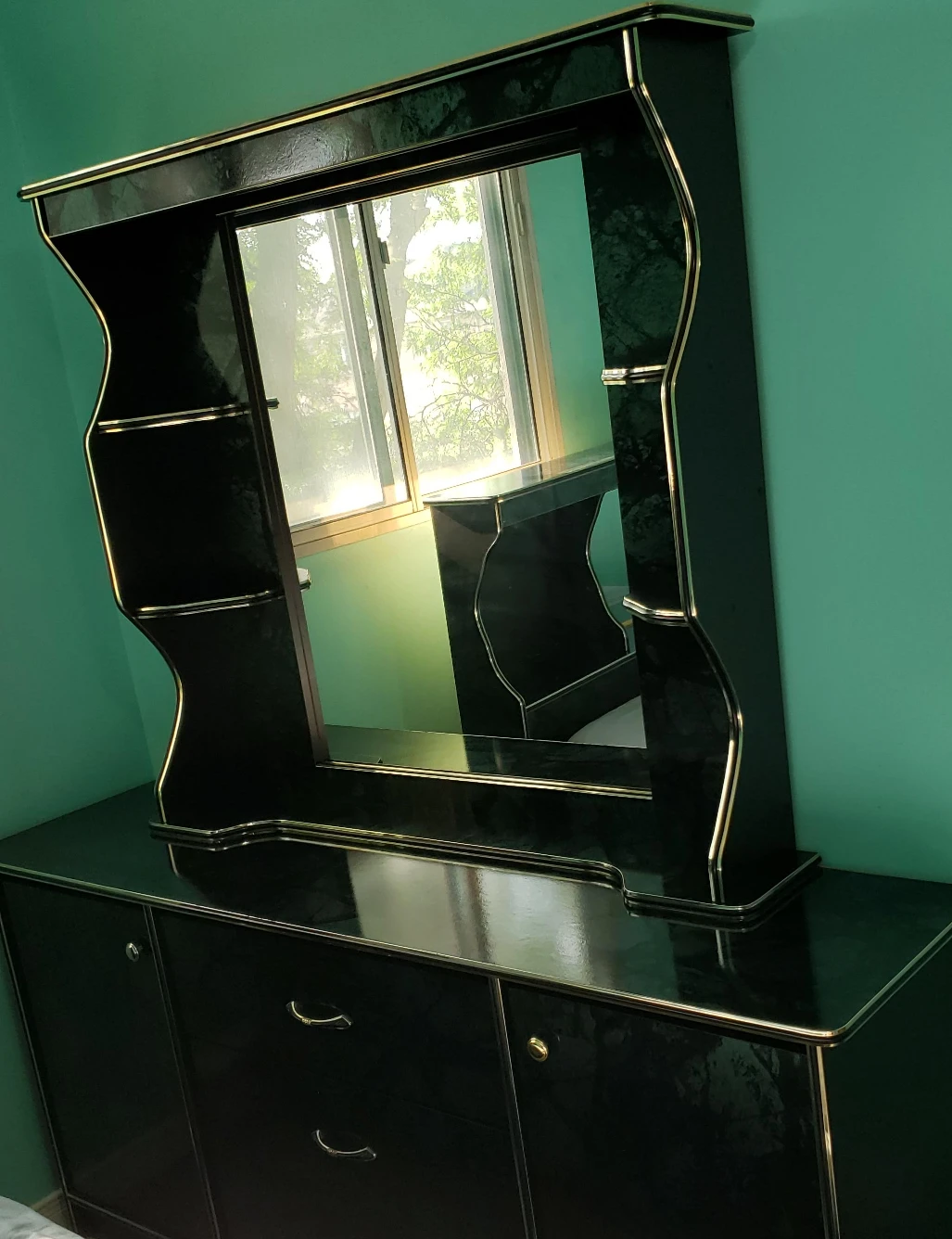 7-Piece Bedroom Set in very good condition thumbnail