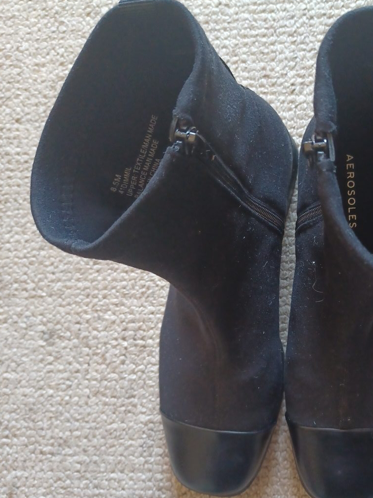 Aerosoles Black Ankle Boots - Size 8.5