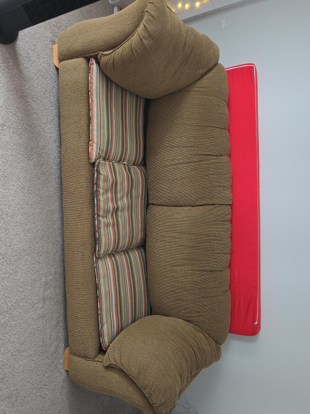 Comfortable Brown Sofa thumbnail