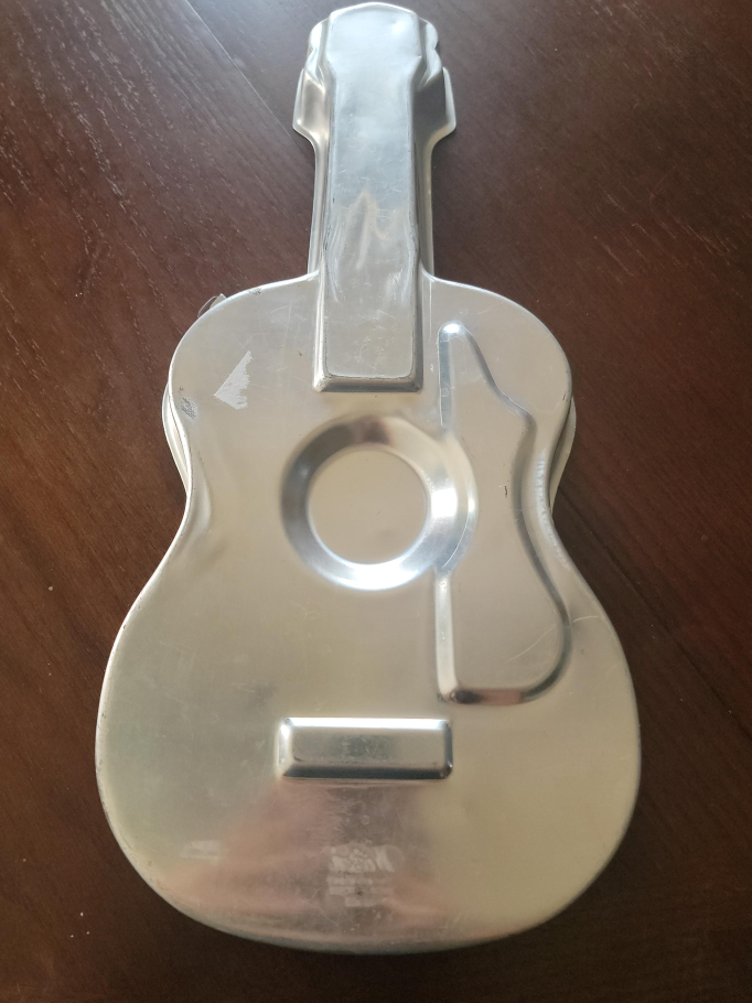 Wilton Guitar Cake Pan thumbnail