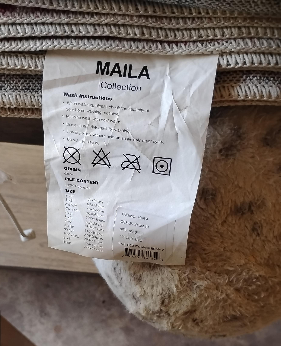 MAILA Collection Rug - 9'x12', Red thumbnail