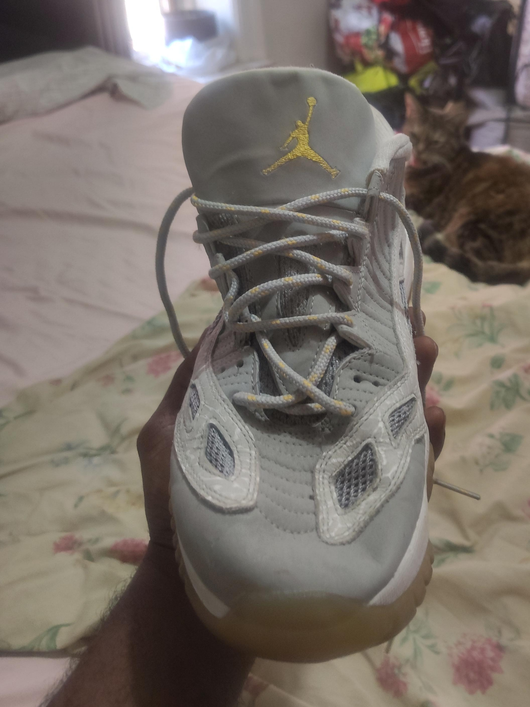 Jordan Sneakers thumbnail