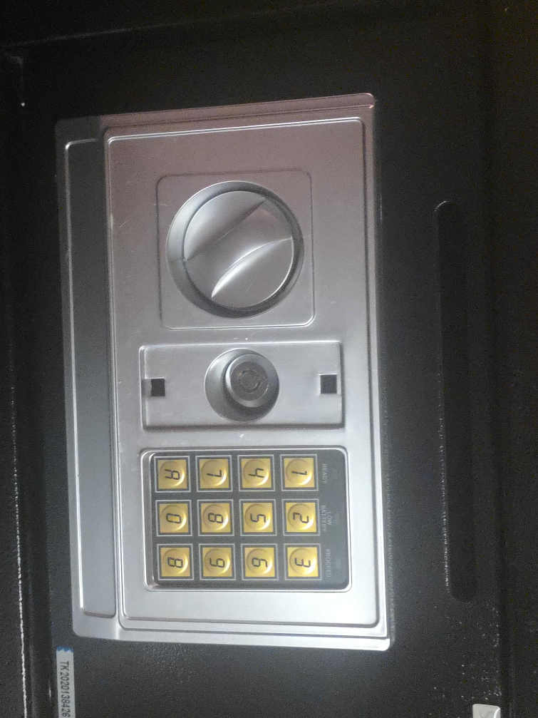 Digital Safe with Keypad Lock thumbnail