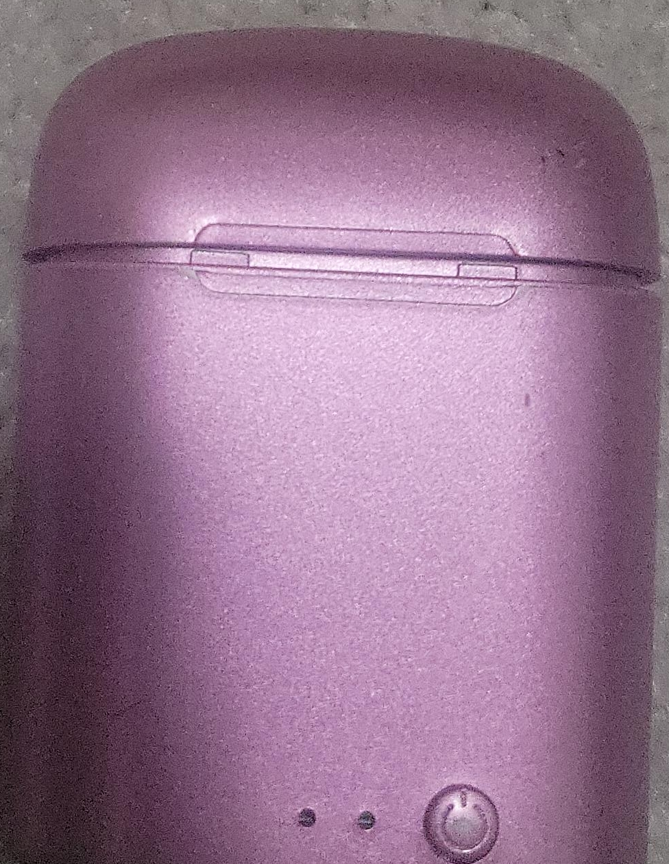 Purple Earbud Charging Case thumbnail